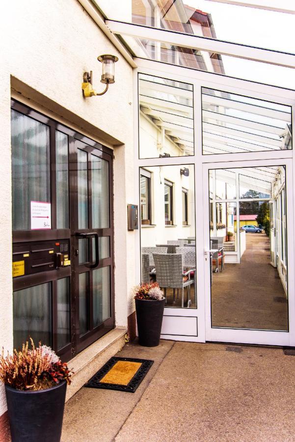 Hotel Bohn Metzingen  Exterior foto